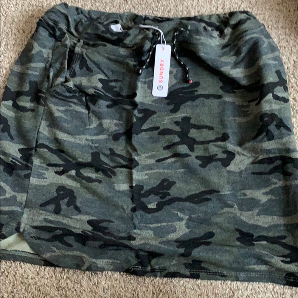 Sundry camo skirt